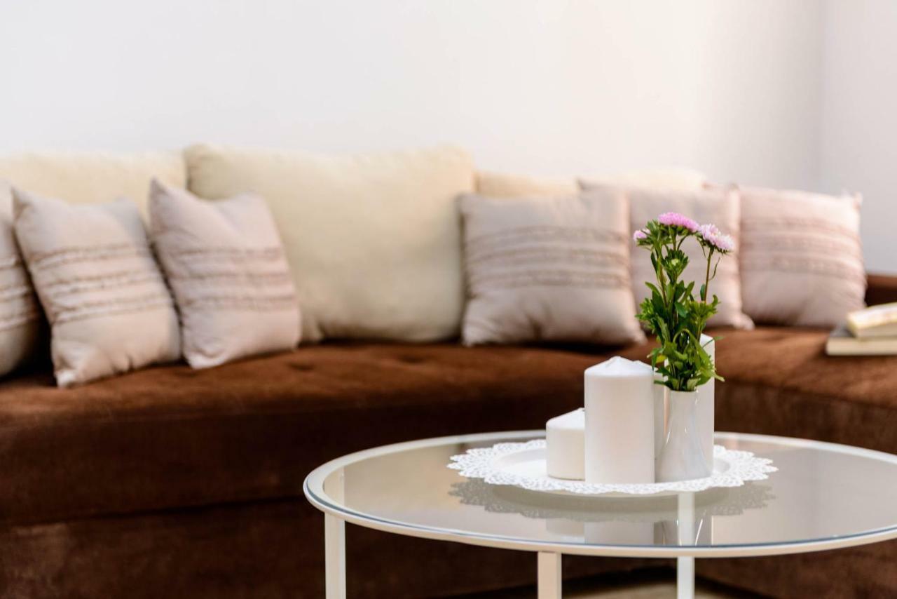 Ani Apartment